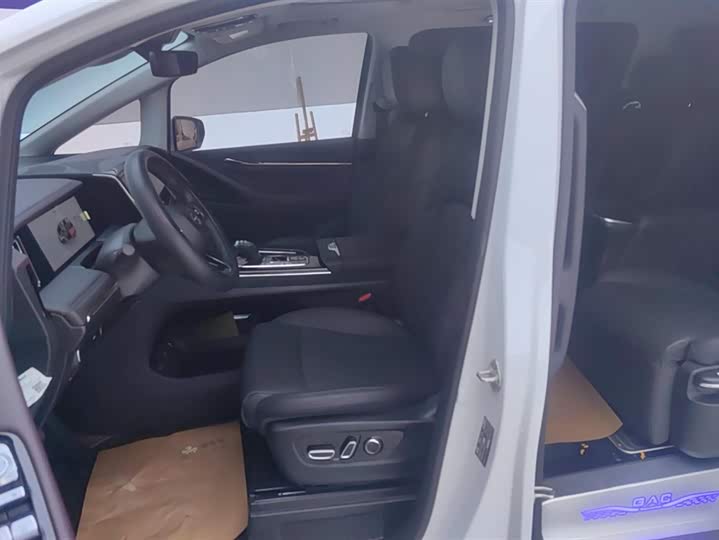 GAC Trumpchi M8 2024 2024款 大师系列 400T 至尊版