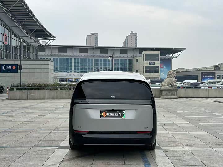 LiXiang Mega 2025 2025款 Home 家庭特别版