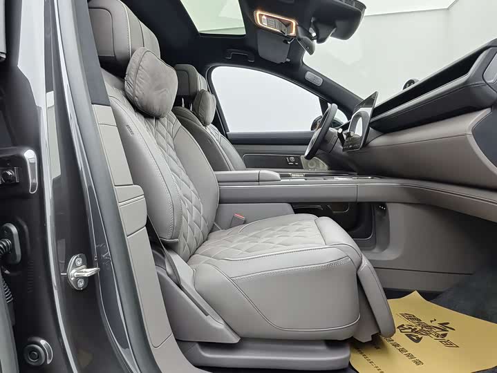 Nio ES8 2026 2026款 六座行政豪华版