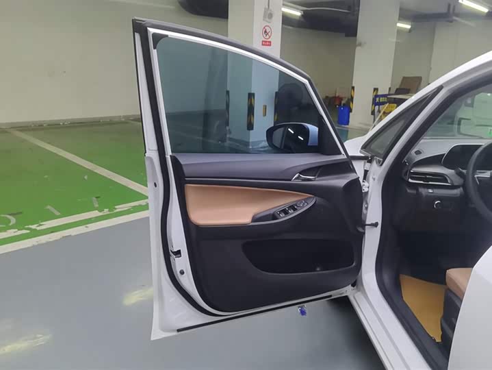 Buick GL6 2021 2021款 323T 轻混动互联豪华型