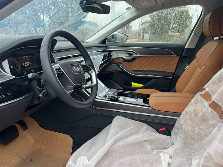 Audi A8 2025 2025款 A8L Horch创始人版 55TFSI