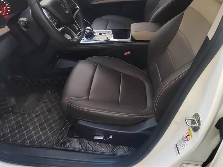 BYD Song Max Hybrid 2022 2022款 DM-i 105KM 旗舰型