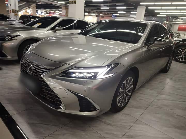 Lexus ES 2025 2025款 300h 臻享版