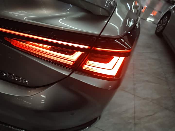 Lexus ES 2025 2025款 300h 臻享版