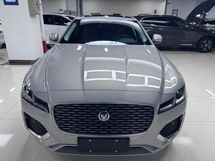 Jaguar XF L 2024 2024款 2.0T P250 两驱尊享豪华版