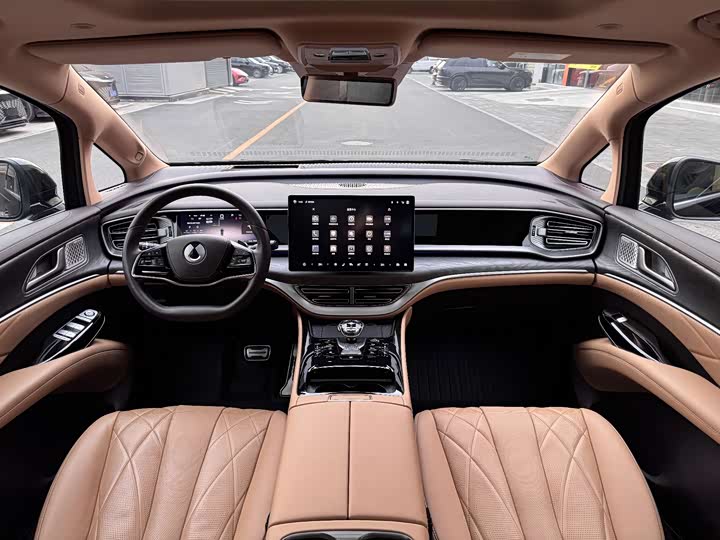 Denza D9 2025 2025款 DM-i 智驾版 1020 四驱尊荣型