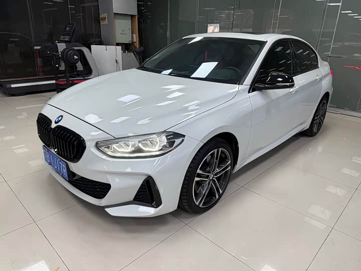BMW 1 Series 2023 2023款 125i M运动曜夜版