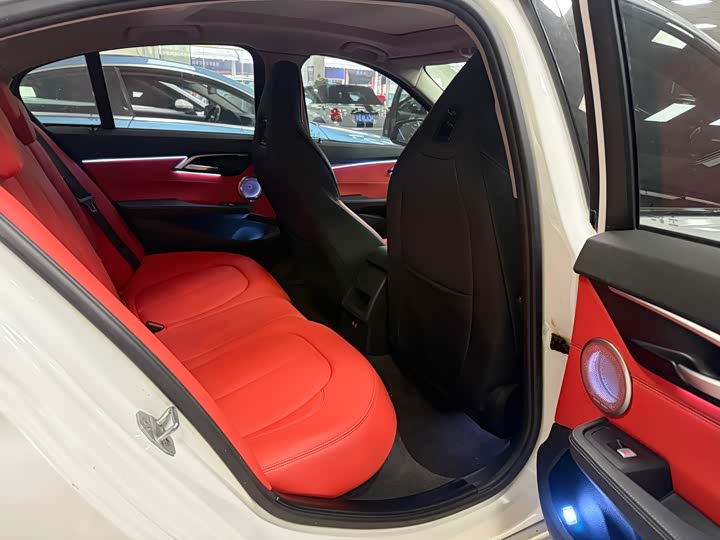 BMW 1 Series 2023 2023款 125i M运动曜夜版