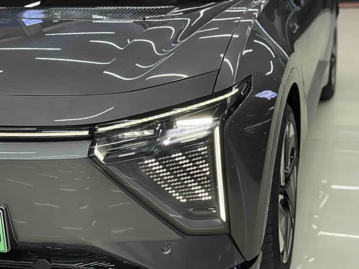 HiPhi Y 2023 2023款 560km 精英版