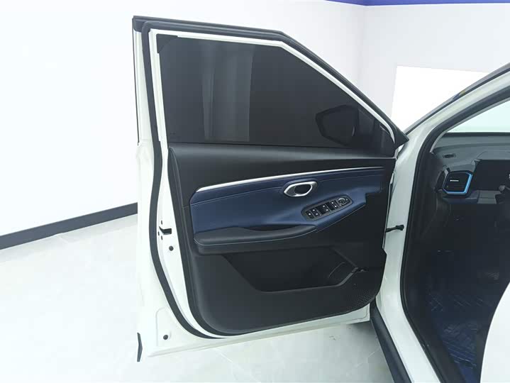 GAC Trumpchi GS3 2023 2023款 影速 270T 劲享版