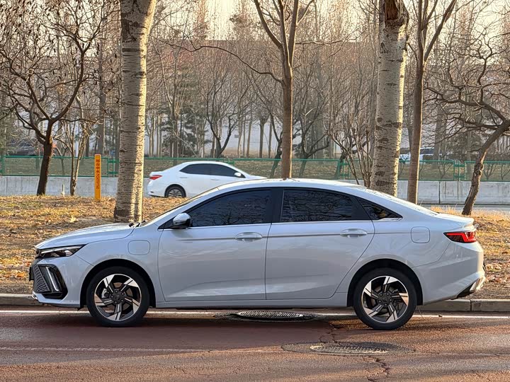 2022 Geely Emgrand L Hi·P Hybrid