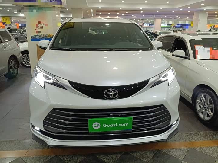 Toyota Sienna 2024 2024款 2.5L混动 四驱尊贵版