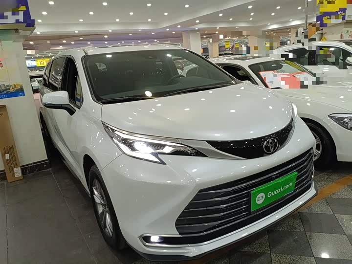 Toyota Sienna 2024 2024款 2.5L混动 四驱尊贵版