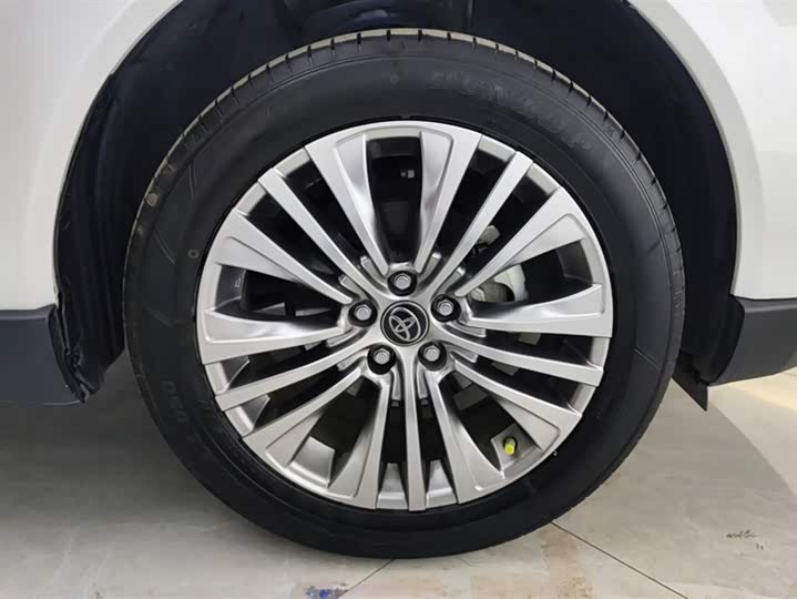 Toyota Harrier 2022 2022款 2.0L CVT两驱尊享版