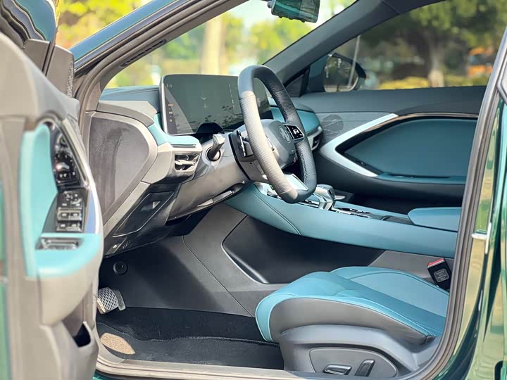 MG Motor 7 2025 2025款 1.5T 300 DCT豪华版