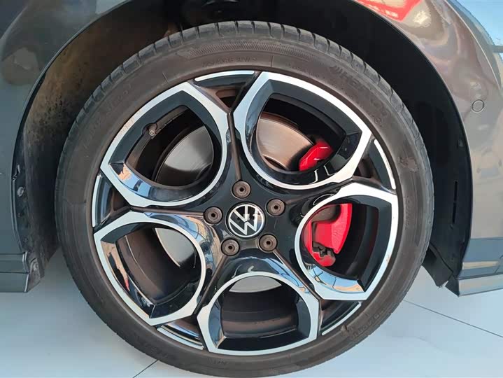 Volkswagen Golf GTI 2023 2023款 380TSI DSG GTI
