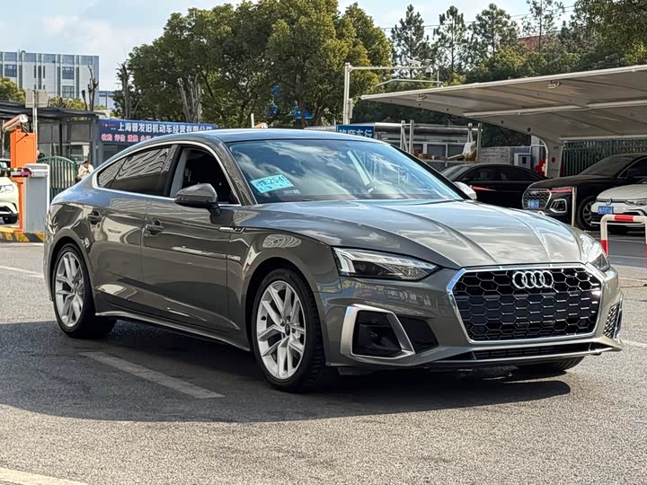 Audi A5 2025 2025款 Sportback 典藏版 40 TFSI 时尚动感型