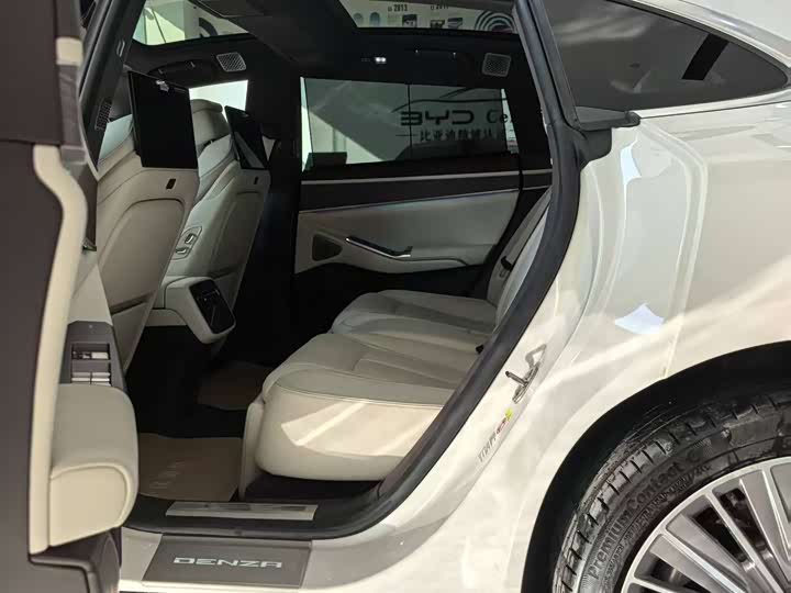 Denza Z9 2024 2024款 1100km 四驱Ultra版