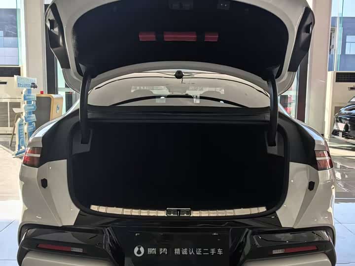 Denza Z9 2024 2024款 1100km 四驱Ultra版