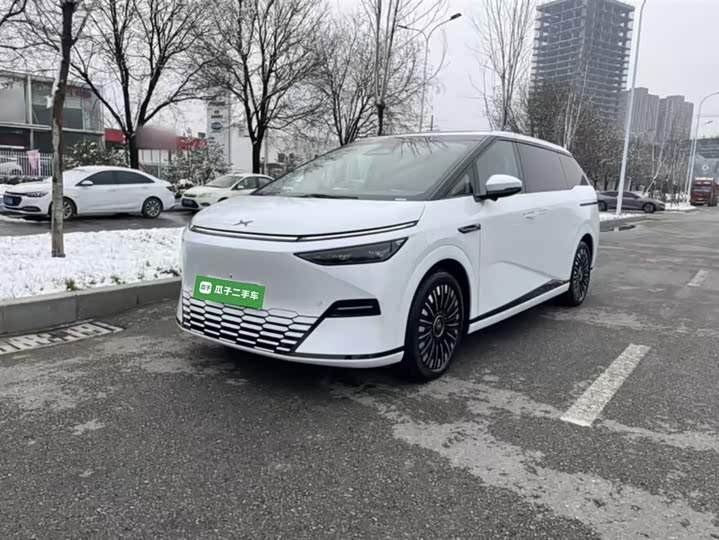 XPeng X9 2025 2025款 纯电 740超长续航 Max