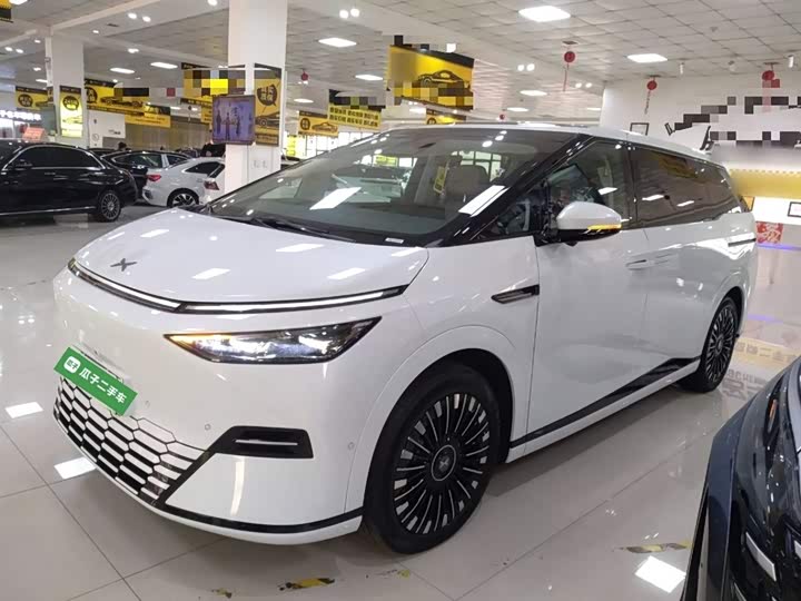 XPeng X9 2025 2025款 纯电 740超长续航 Max