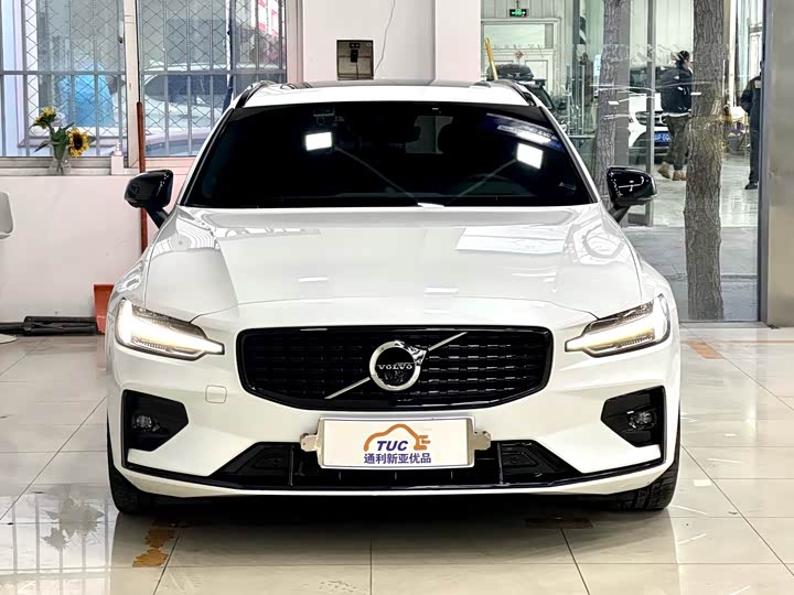 Volvo V60 2022 2022款 B5 智雅运动版