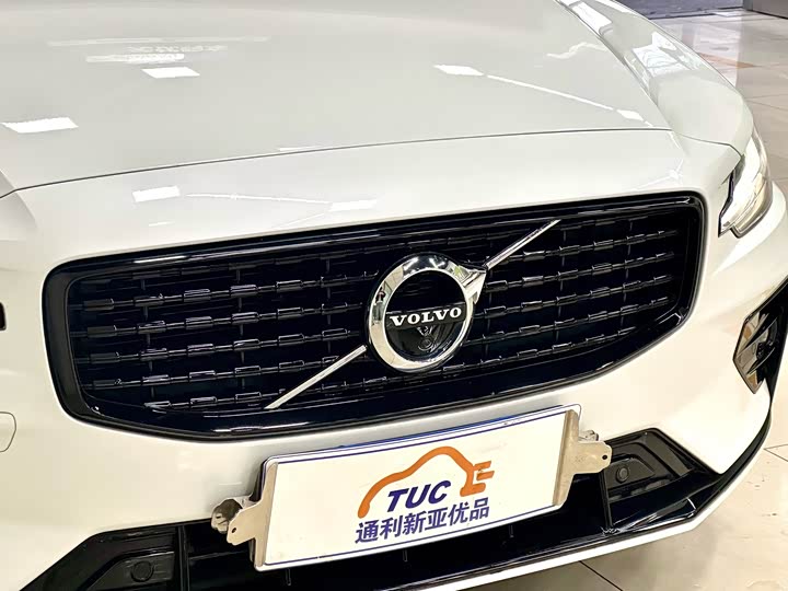 Volvo V60 2022 2022款 B5 智雅运动版