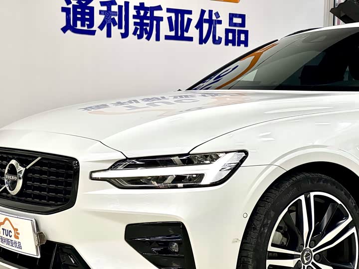 Volvo V60 2022 2022款 B5 智雅运动版