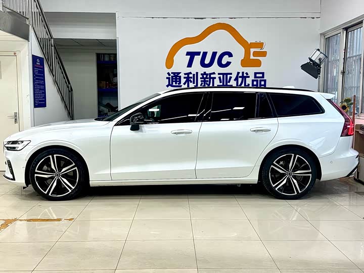 Volvo V60 2022 2022款 B5 智雅运动版