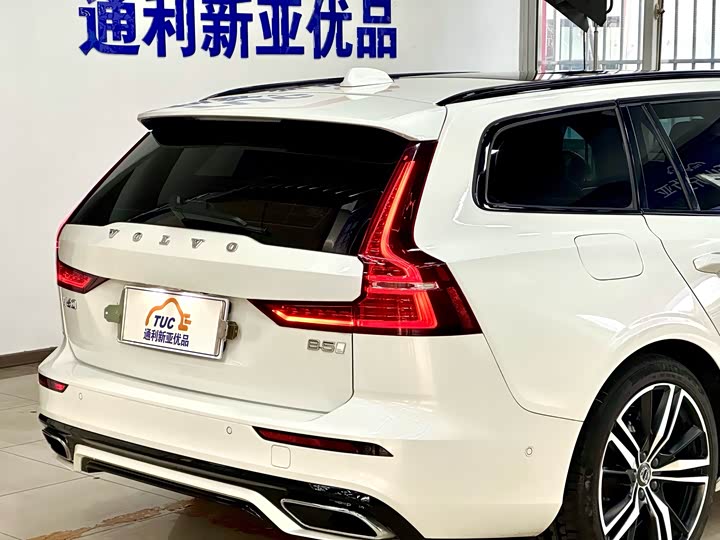 Volvo V60 2022 2022款 B5 智雅运动版