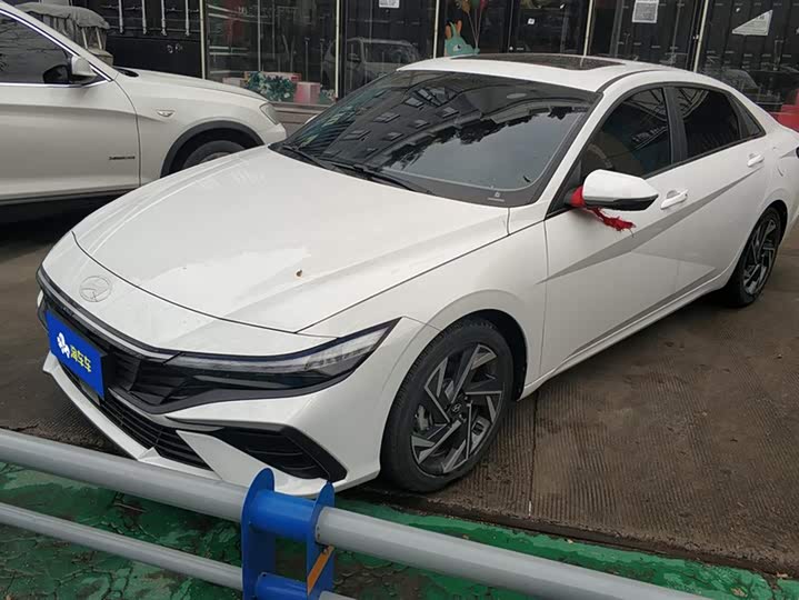 Hyundai Elantra N line 2023 2023款 1.5L CVT LUX尊贵版