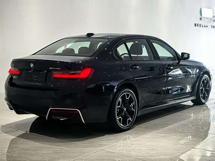 BMW i3 2025 2025款 eDrive 40 L 曜夜套装