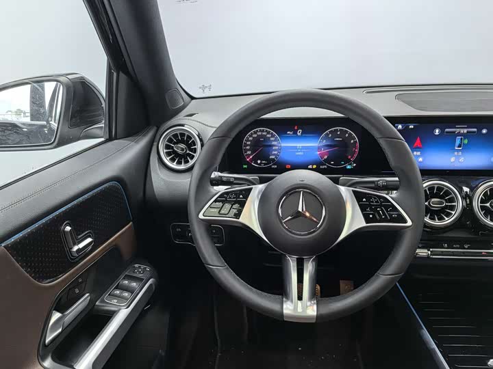 Mercedes-Benz GLB-Class 2025 2025款 GLB 220 动感型