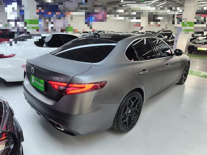 Alfa Romeo Giulia 2020 2020款 2.0T 280HP VIRTU限量版