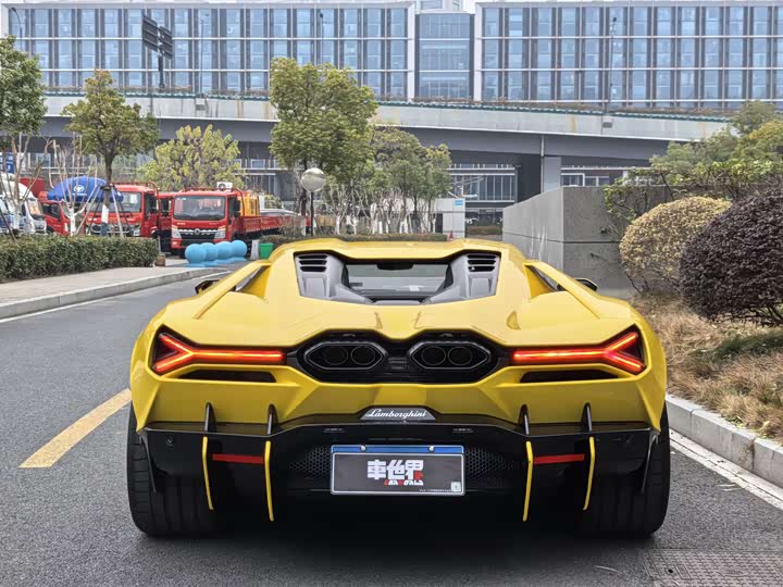 Lamborghini Revuelto 2023 2023款 6.5L PHEV标准版