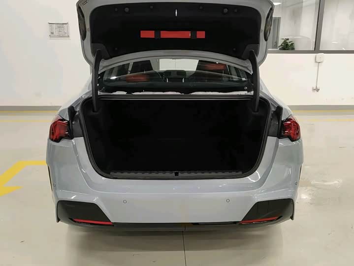 BMW 2 Series 2025 2025款 225L M运动曜夜套装