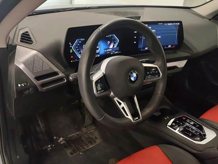 BMW 2 Series 2025 2025款 225L M运动曜夜套装