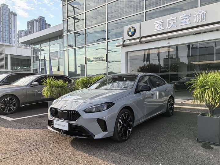 BMW 2 Series 2025 2025款 225L M运动曜夜套装