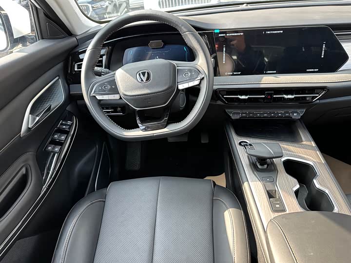 Changan X7 Plus 2024 2024款 1.5T 自动尊贵型 7座