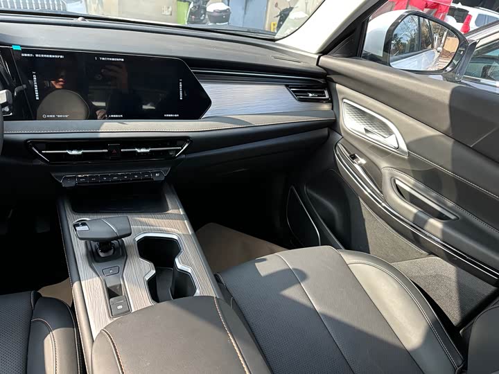 Changan X7 Plus 2024 2024款 1.5T 自动尊贵型 7座