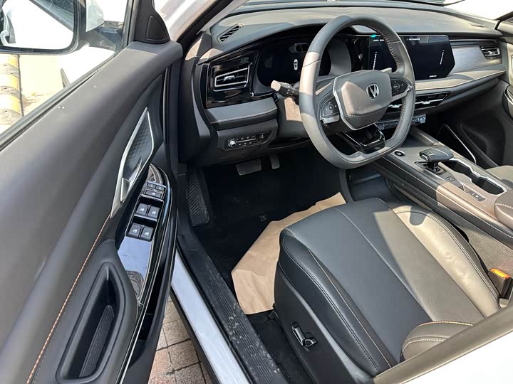 Changan X7 Plus 2024 2024款 1.5T 自动尊贵型 7座