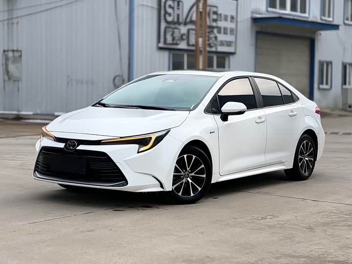 Toyota Levin 2024 2024款 智能电混双擎 1.8L 豪华版