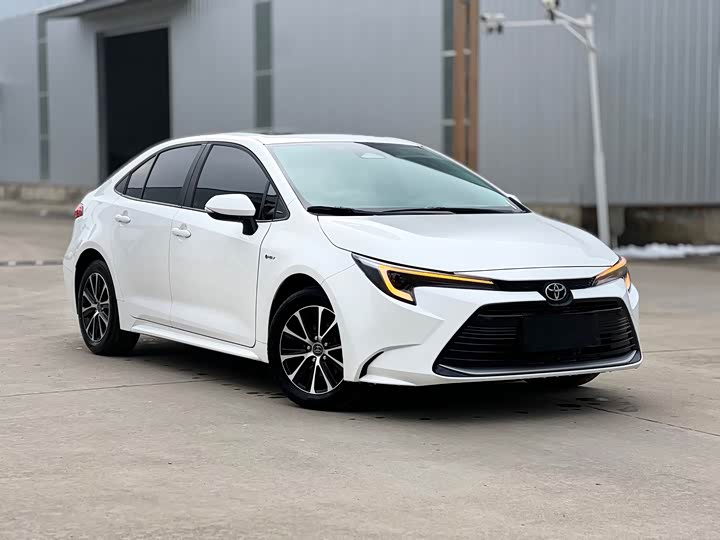 Toyota Levin 2024 2024款 智能电混双擎 1.8L 豪华版