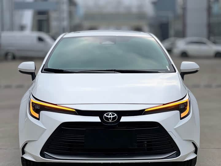 Toyota Levin 2024 2024款 智能电混双擎 1.8L 豪华版