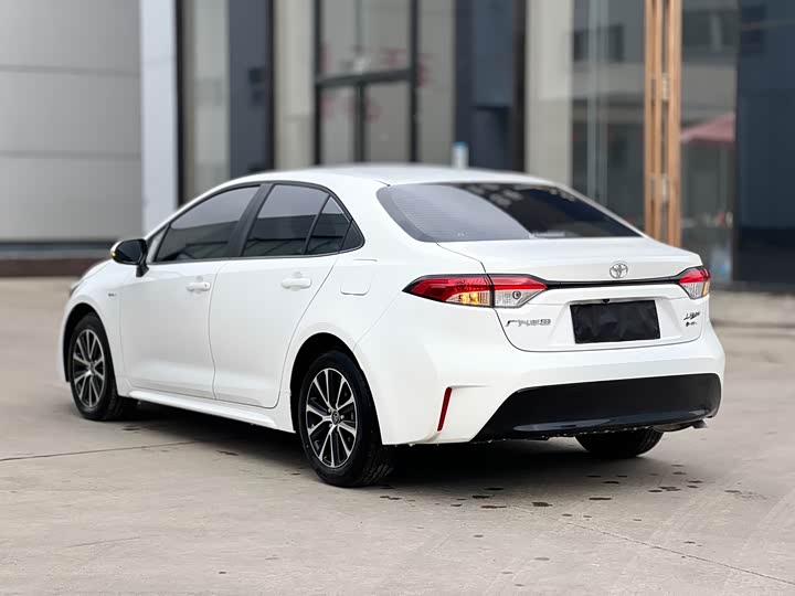 Toyota Levin 2024 2024款 智能电混双擎 1.8L 豪华版