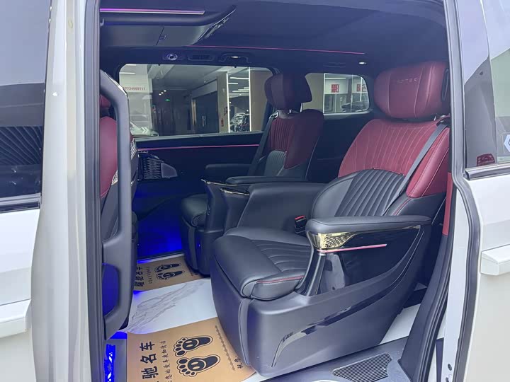 GAC Trumpchi M8 2024 2024款 宗师系列 400T 先锋版