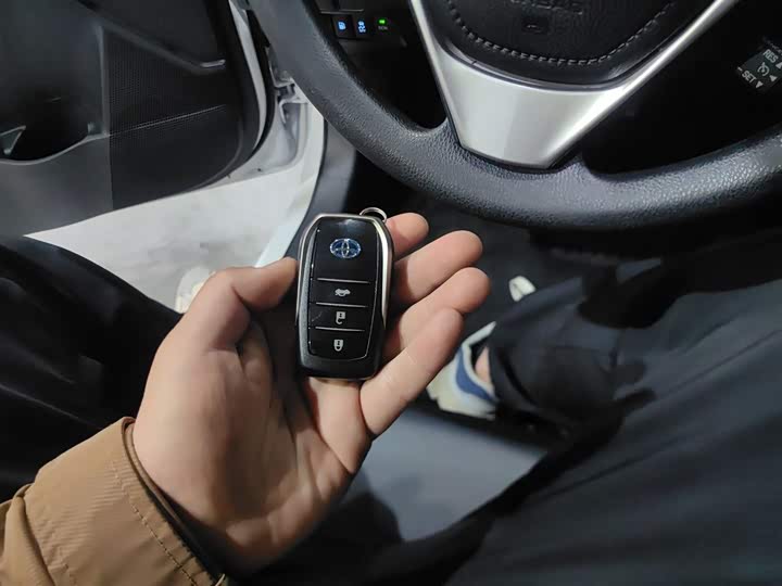 Toyota Corolla Hybrid 2020 2020款 1.8L E-CVT舒适版