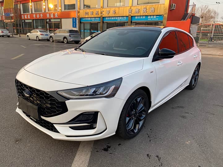 Ford Focus 2022 2022款 两厢 EcoBoost 180 自动ST Line