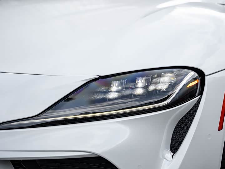 Toyota Supra 2022 2022款 GR SUPRA 3.0T 标准型