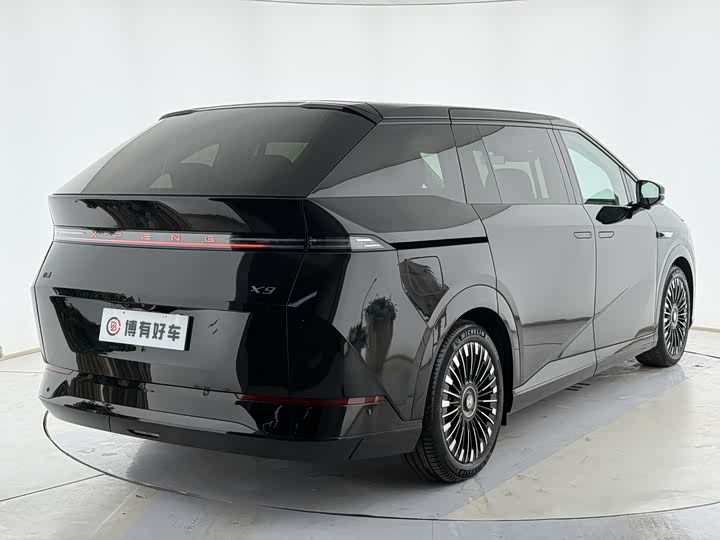 XPeng X9 2025 2025款 纯电 740超长续航 Max